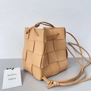 BOTTEGA VENETA Cassette Bucket Bag