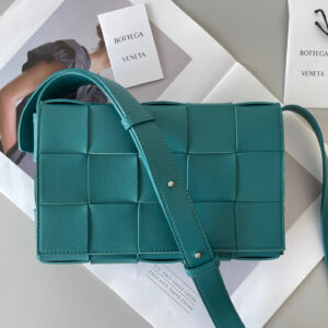 BOTTEGA VENETA CASSETTE