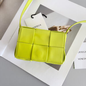 BOTTEGA VENETA Candy Mini Cassette-12*8*4cm