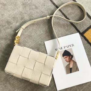 BOTTEGA VENETA CASSETTE