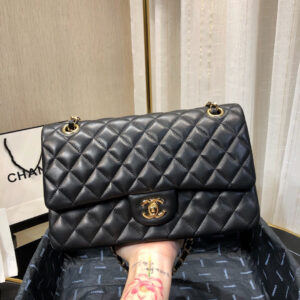 CL FLAP BAG LAMBSKIN-25CM