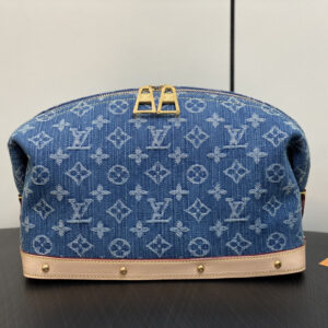 LOUIS VUITTON POCHETTE COSMÉTIQUE PM